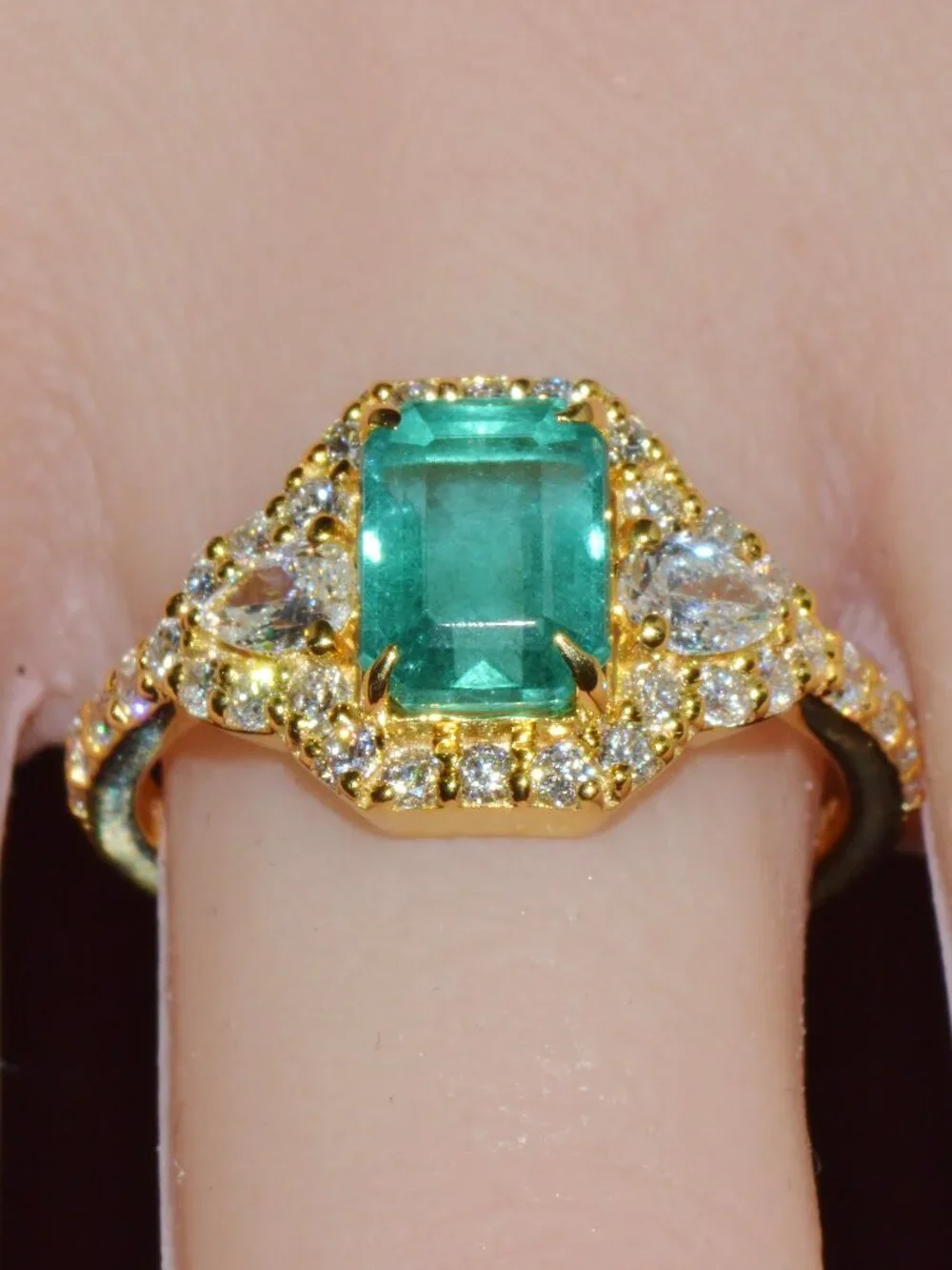 Certified Natural 2.82CTS Emerald Diamond Solid 18K Yellow Gold Halo Ring